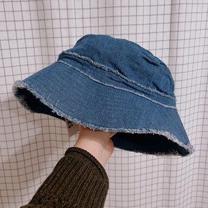 Urban Outfitters Denim Bucket Hat Frayed Hem NWT One Size